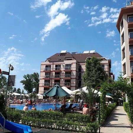 Tarsis Vacation Апартамент *