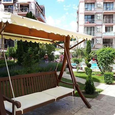 Tarsis Vacation Апартамент *
